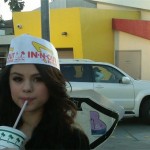 Selena Gomez sigue sin dejar la comida chatarra